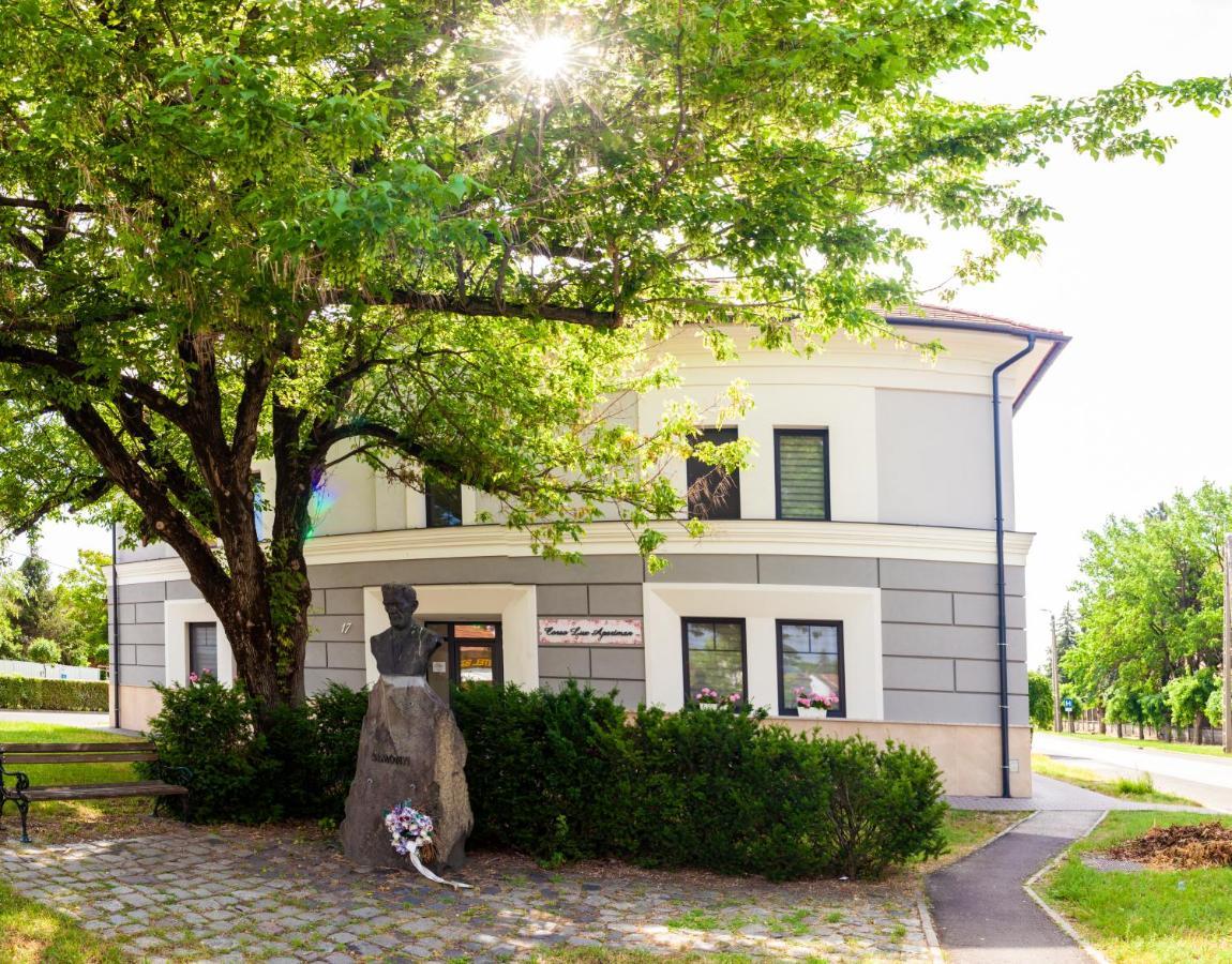 Apartment Corso Lux Gyula